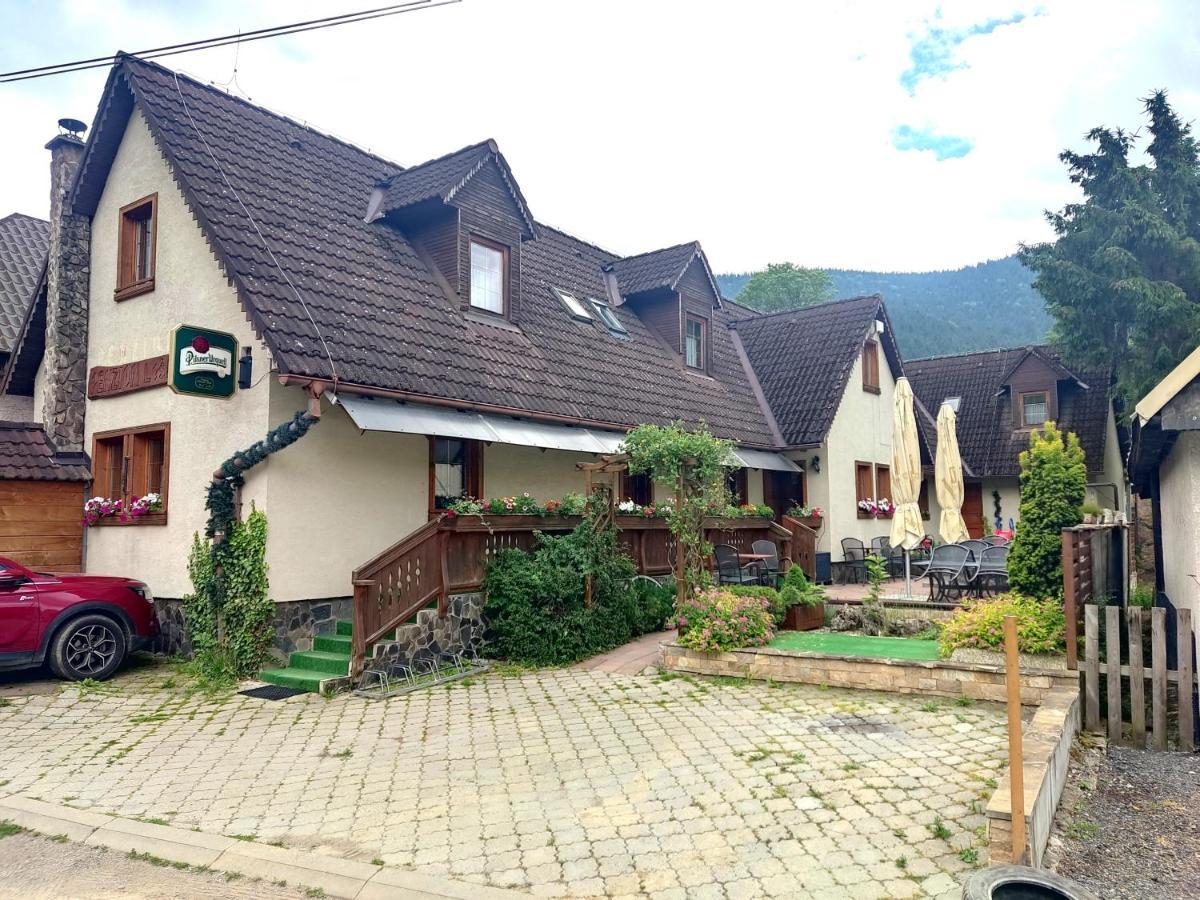 Penzion Lestiny Exteriör bild